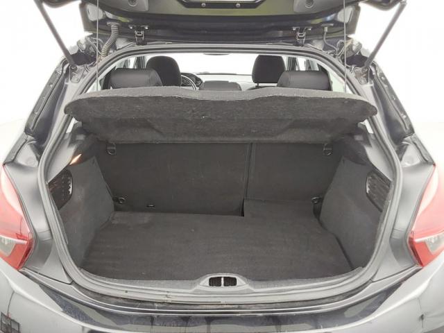 Peugeot 208 image 1