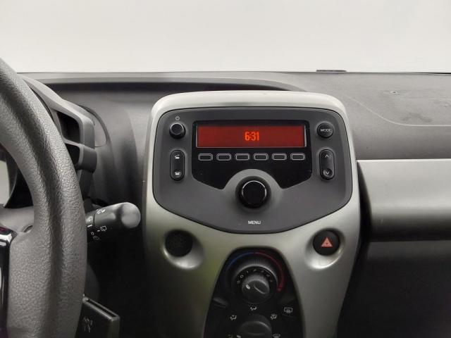 Peugeot 108 image 1