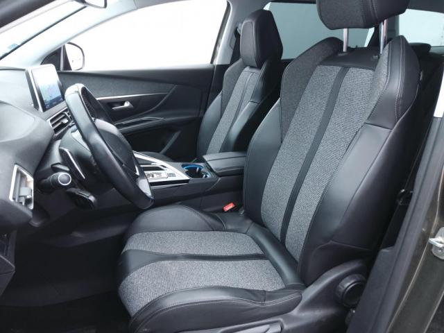 Peugeot 5008 image 2