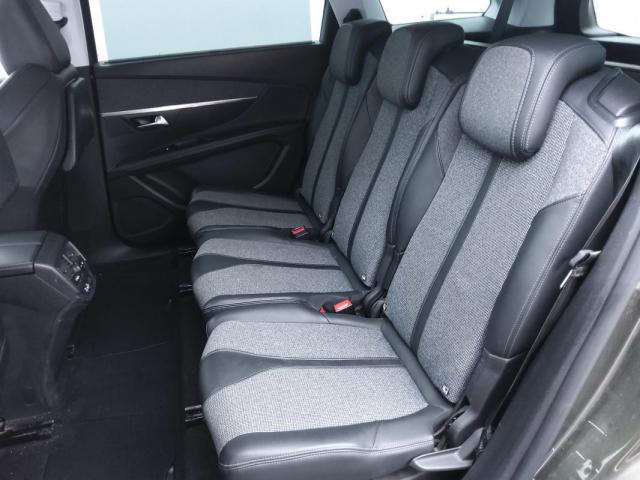 Peugeot 5008 image 3