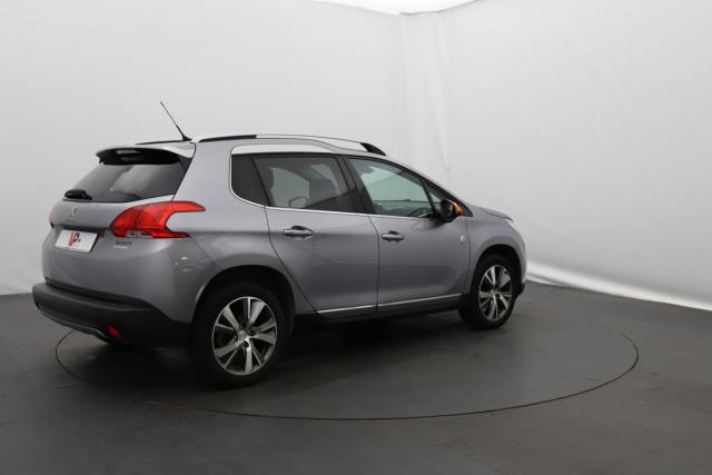 Peugeot 2008 image 2