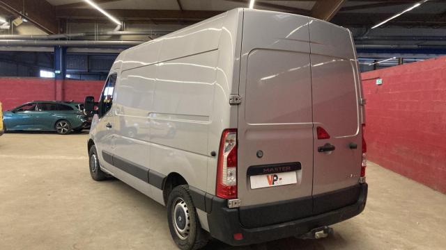 Renault Master image 8