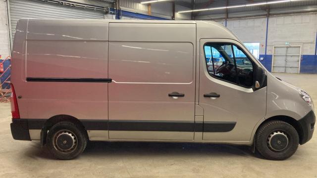 Renault Master image 1