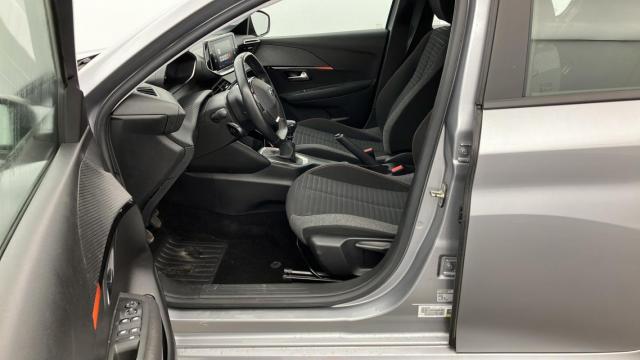 Peugeot 208 image 1