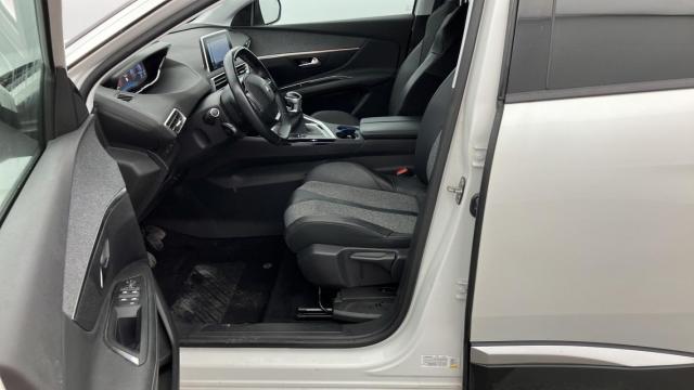 Peugeot 3008 image 5