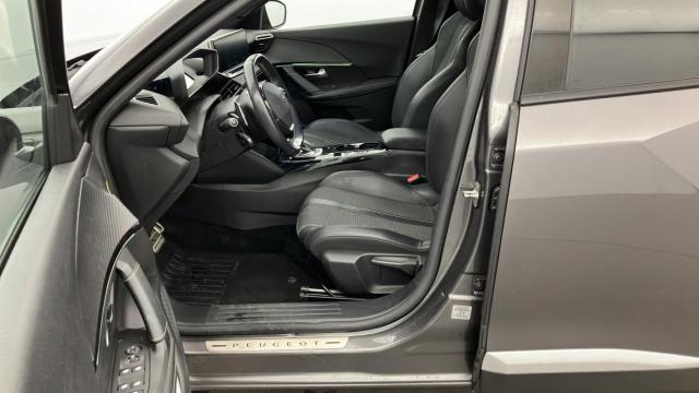 Peugeot 2008 image 7