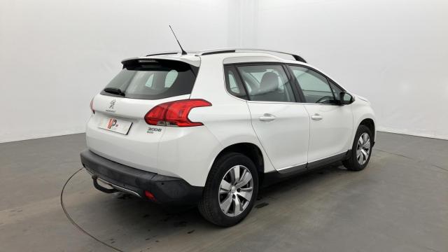 Peugeot 2008 image 8