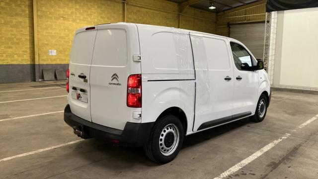 Citroen Jumpy image 8