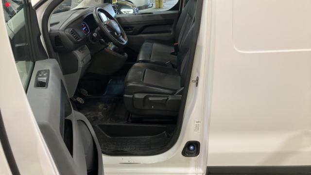 Citroen Jumpy image 2
