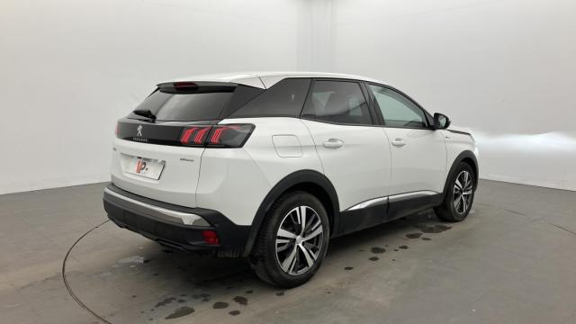 Peugeot 3008 image 2