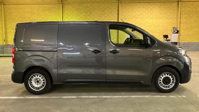Peugeot Expert image 1