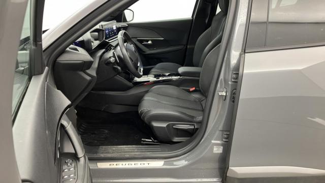 Peugeot 2008 image 7