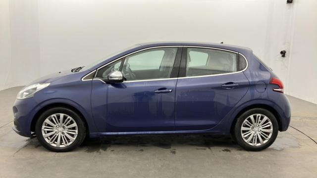 Peugeot 208 image 5