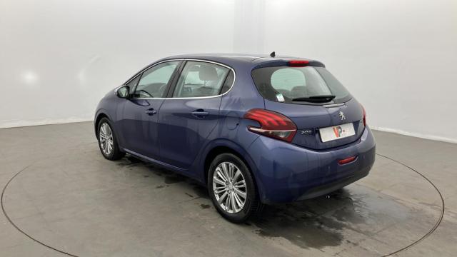 Peugeot 208 image 7