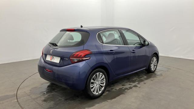 Peugeot 208 image 1