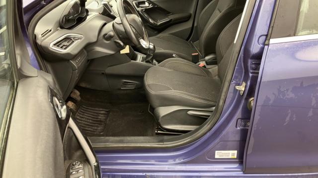 Peugeot 208 image 4