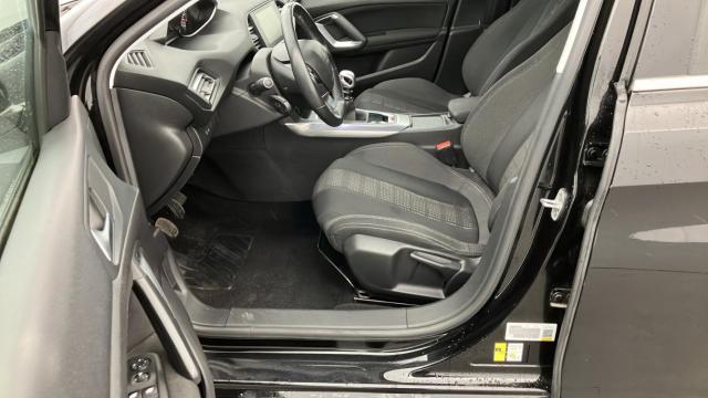 Peugeot 308 image 5