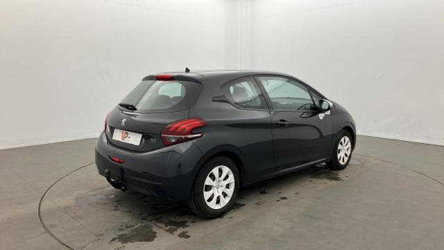 Peugeot 208 image 7