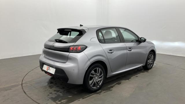 Peugeot 208 image 8