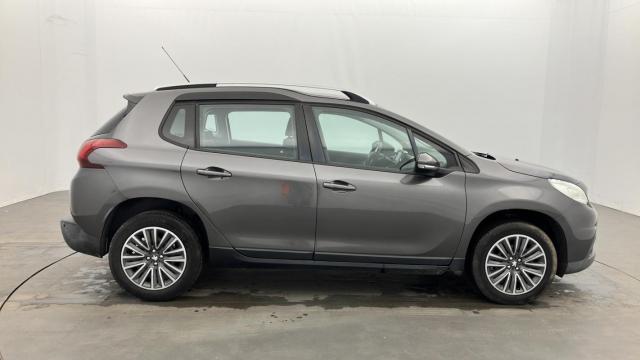 Peugeot 2008 image 2