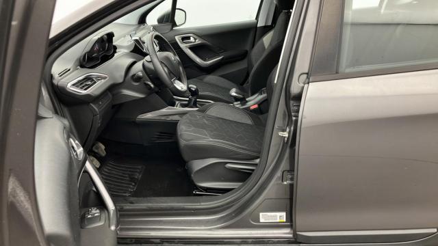 Peugeot 2008 image 7