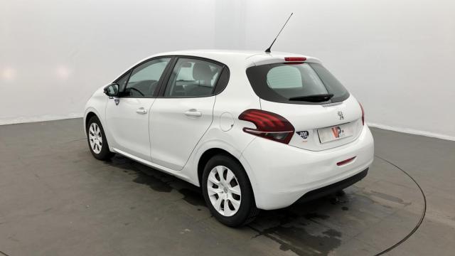 Peugeot 208 image 2