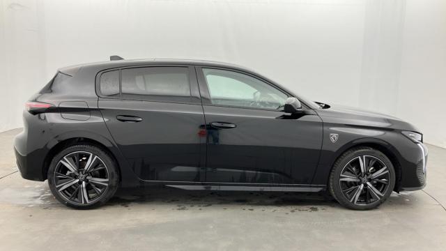 Peugeot 308 image 2