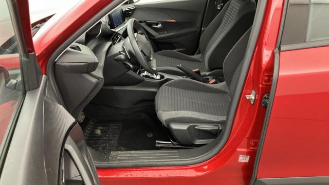 Peugeot 2008 image 5