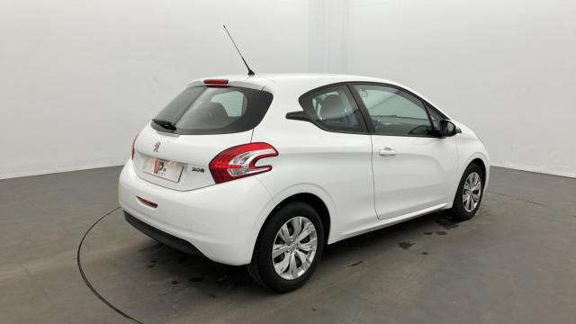 Peugeot 208 image 2