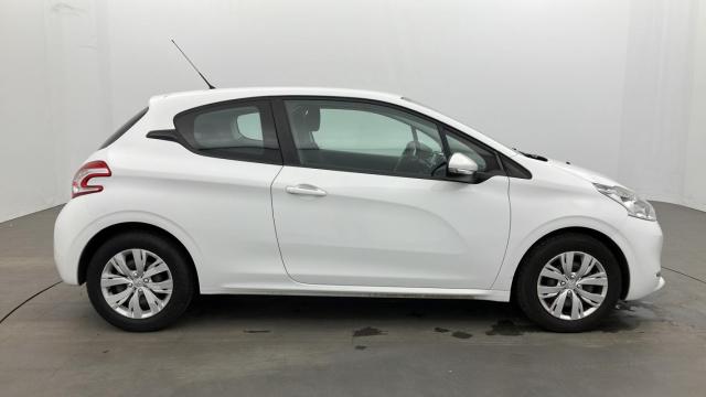 Peugeot 208 image 7