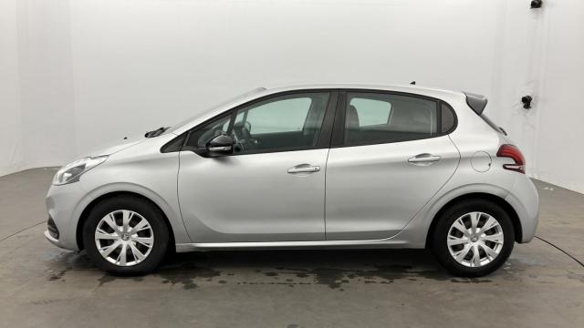 Peugeot 208 image 2