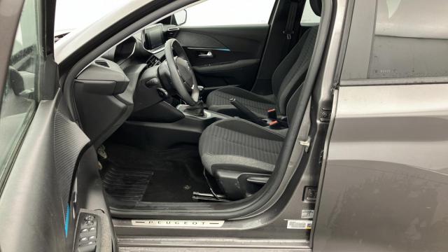 Peugeot 208 image 1