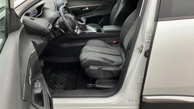 Peugeot 3008 image 4