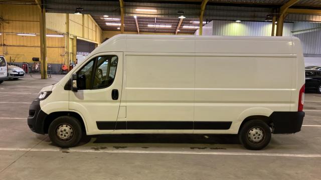 Peugeot Boxer image 1