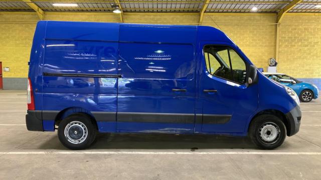 Renault Master image 1