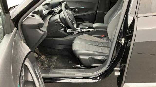 Peugeot 2008 image 3