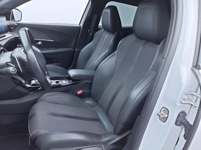 Peugeot 2008 image 4