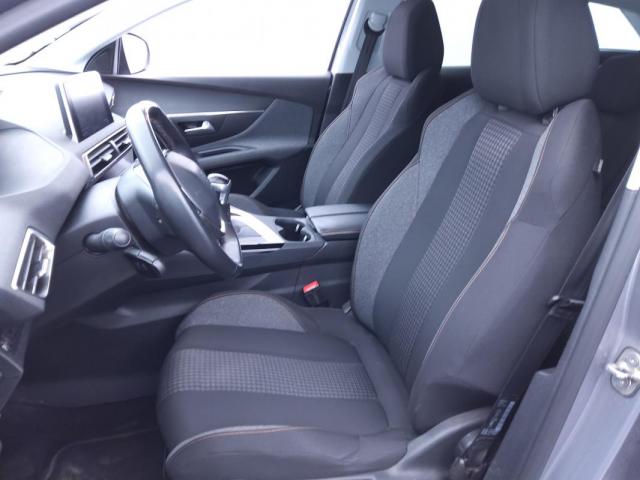 Peugeot 3008 image 3