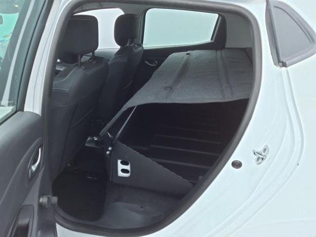 Renault Clio image 2
