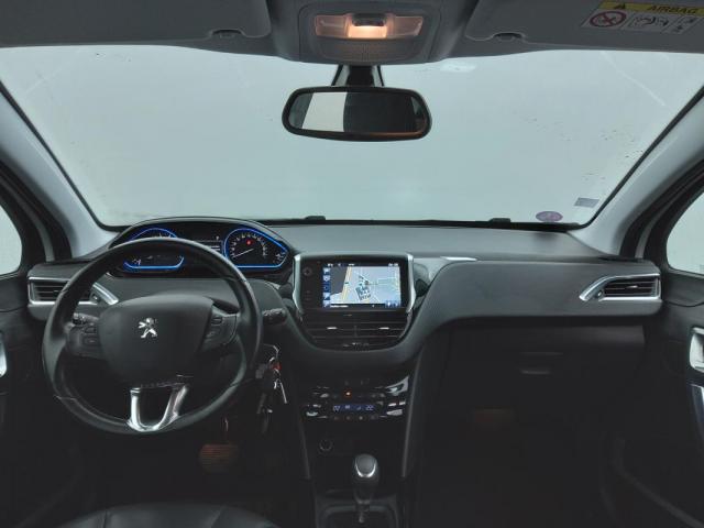 Peugeot 2008 image 8