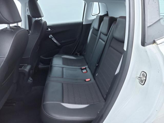 Peugeot 2008 image 7