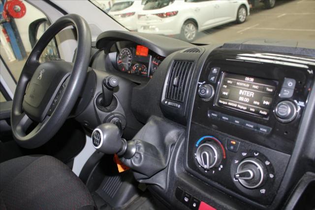 Peugeot Boxer image 6