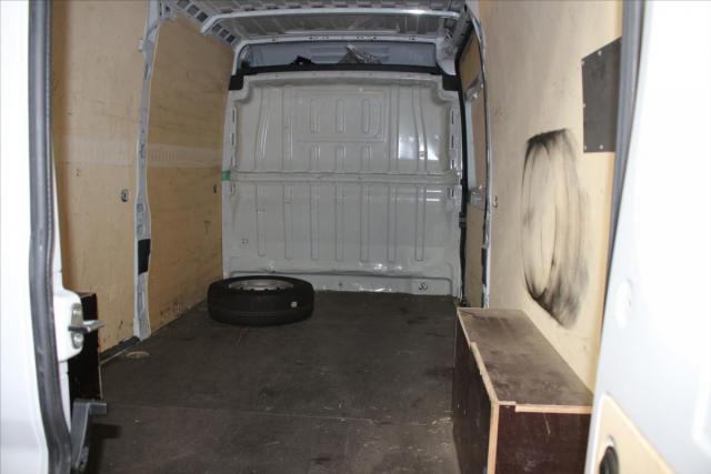Peugeot Boxer image 1
