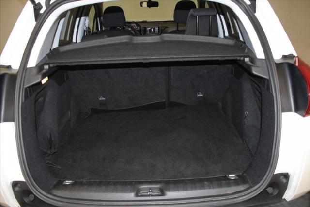 Peugeot 2008 image 8
