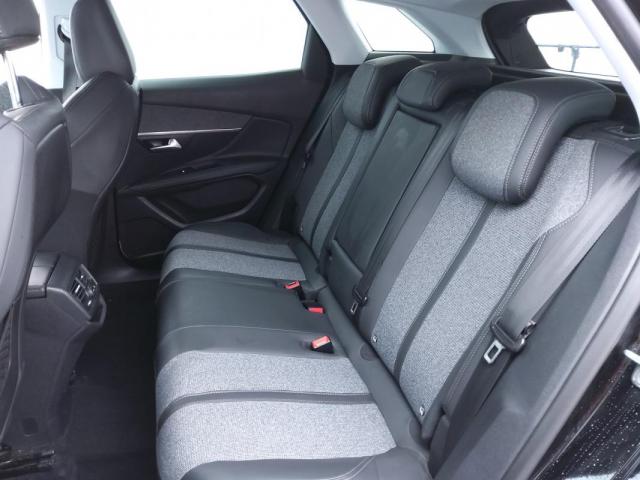 Peugeot 3008 image 8