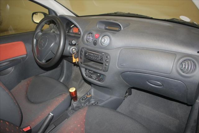 Citroen C2 image 2