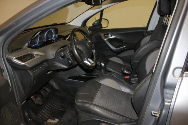 Peugeot 2008 image 8