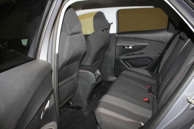 Peugeot 3008 image 8