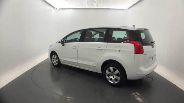 Peugeot 5008 image 8
