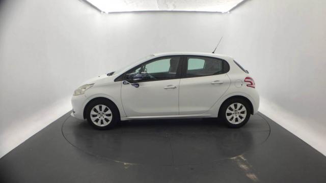 Peugeot 208 image 4